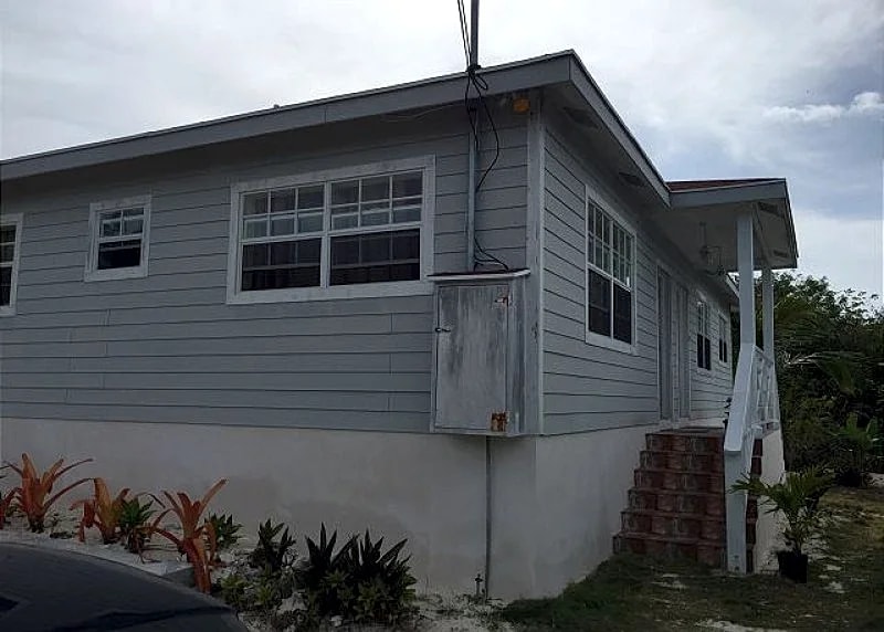 New Two Bedroom Apartment Short Walk From Beach