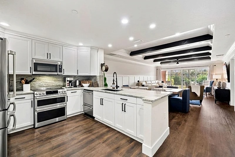 Cabana Court Villa | 3 Bed, Sleeps 8 | Golf Course Views | Close to Disney | Reunion Membership in Kissimmee, Florida, United States — photo 5