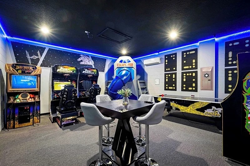 Patriots Landing Oasis | Games Room | Private Pool | Theater Room in Kissimmee, Florida, United States — photo 4