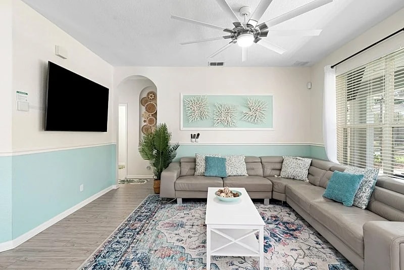 The Caste at Windsor Hills | 6 bed, 4 bath | Games Room | Private pool in Kissimmee, Florida, United States — photo 3