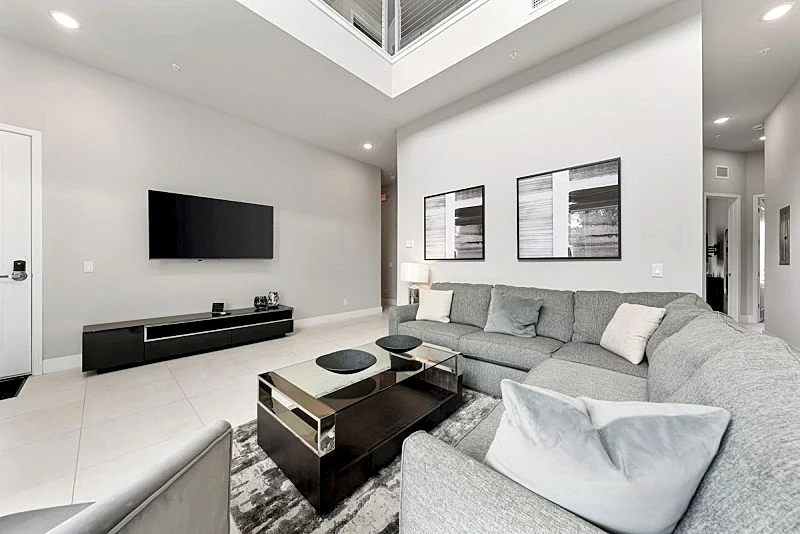 Spectrum Joy | 5 bed, 4 bath | Townhome | Near Attractions