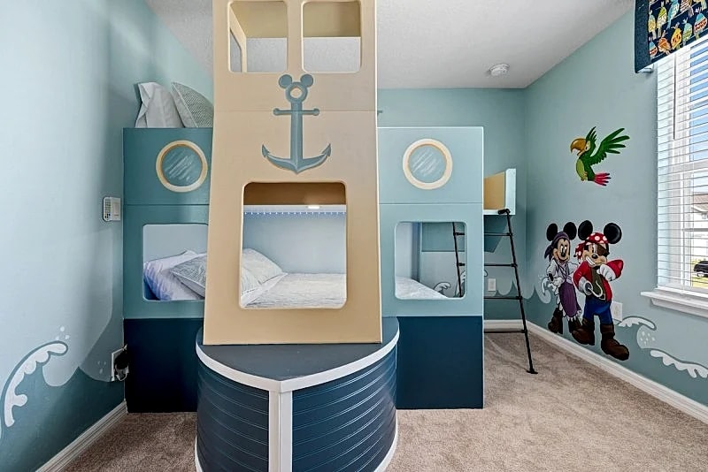 Windsor Escape | Themed Bedrooms | Townhome in Davenport, Florida, United States — photo 3