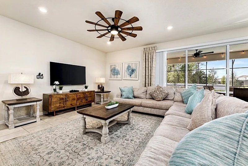 Windsor Gem | 10 bed, 8 bath | Games Room | Private Pool in Davenport, Florida, United States — photo 3