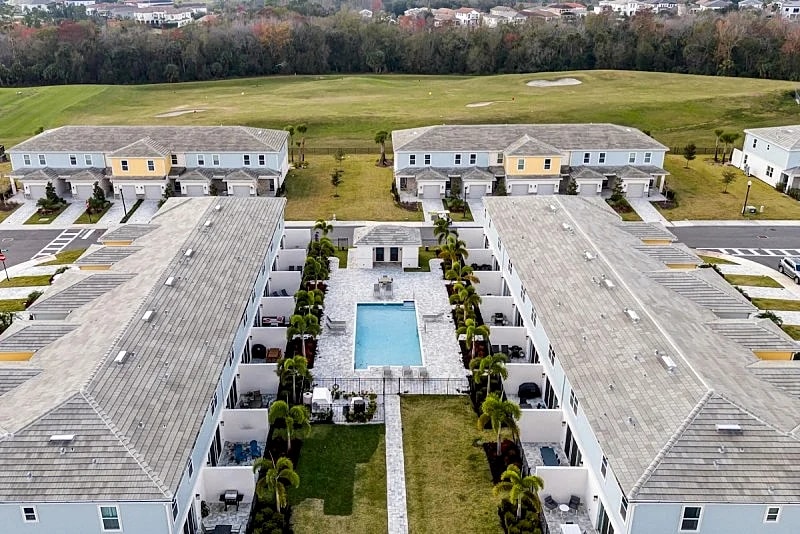 Townhome with Screened Patio, Games Area & Close to Pool in Kissimmee, Florida, United States — photo 5