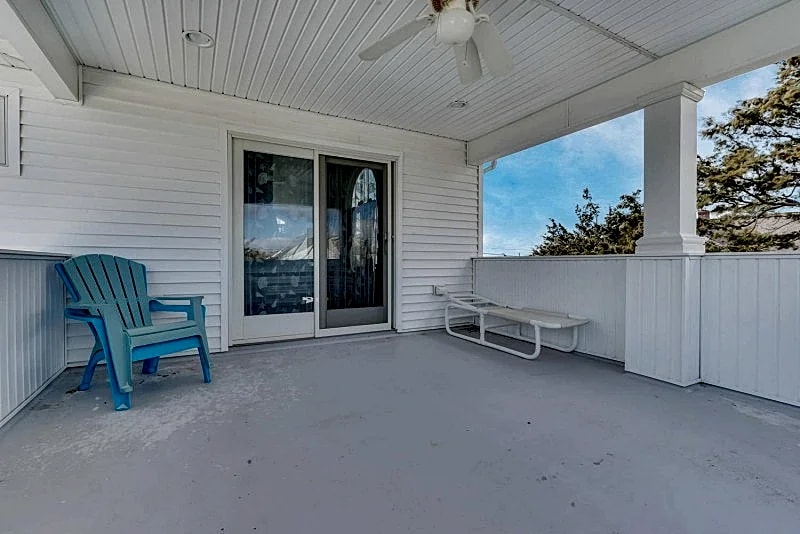 Beautiful three bedroom impeccably appointed, bay side home in Seaside Park, New Jersey, United States — photo 5