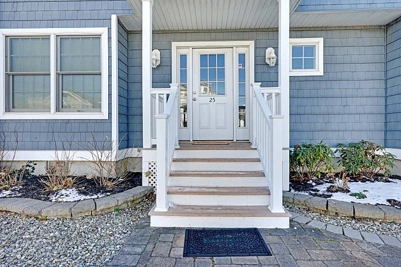 Contemporary ocean block home with three levels of luxurious shore living in Seaside Park, New Jersey, United States — photo 4