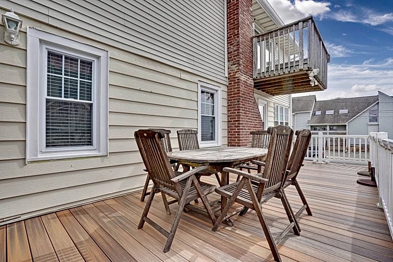 Enjoy magnificent sunsets and panoramic bay views from this unique shore home in Seaside Park, New Jersey, United States — photo 4