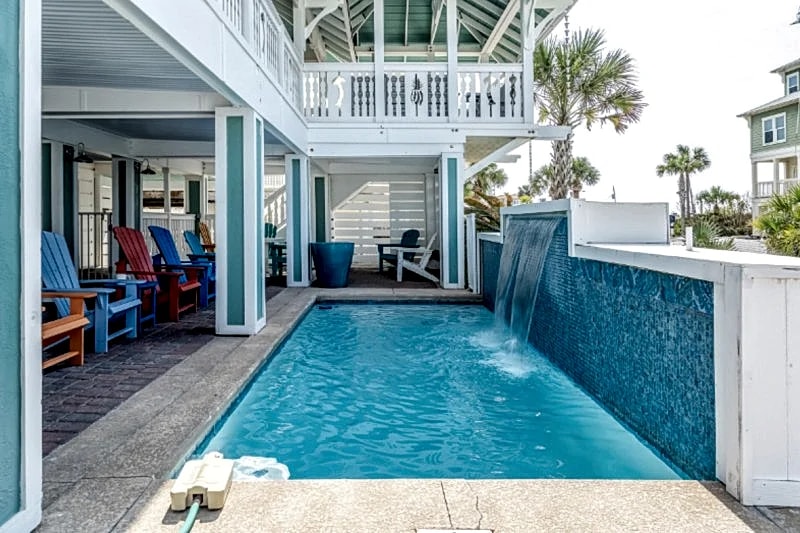Beach 98 – 7 Bedroom Home Vacation Rental in Miramar Beach & Destin, FL in Miramar Beach, Florida, United States — photo 3