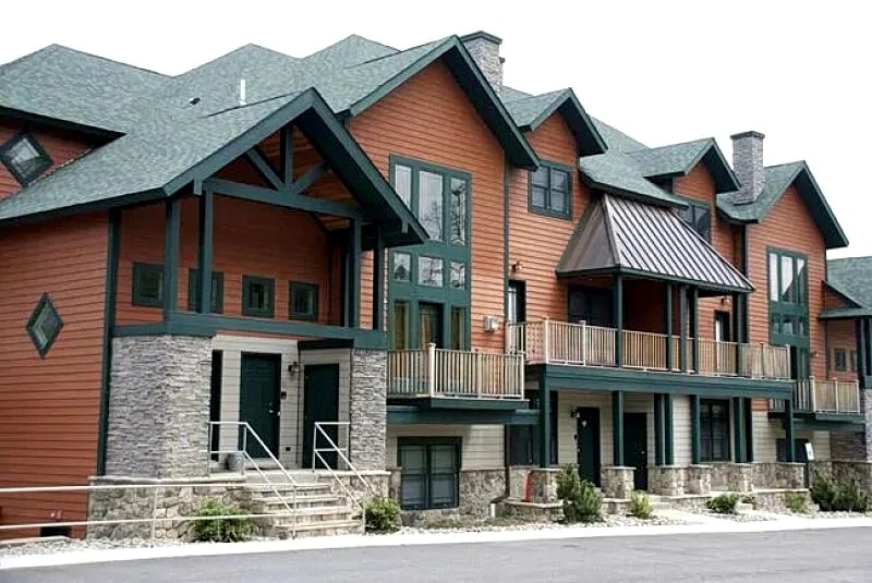 Four Seasons Condo Perched on Slope of Hunter Mountain