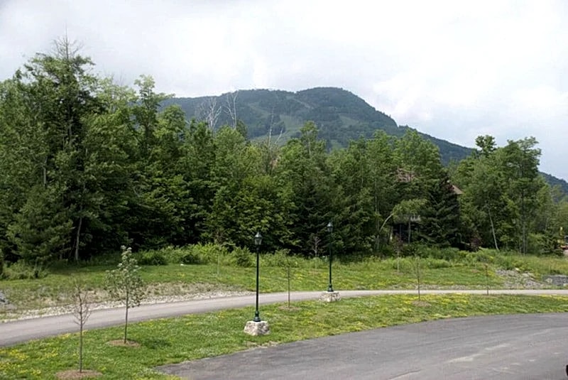 Four Seasons Condo Perched on Slope of Hunter Mountain in Hunter, New York, United States — photo 3