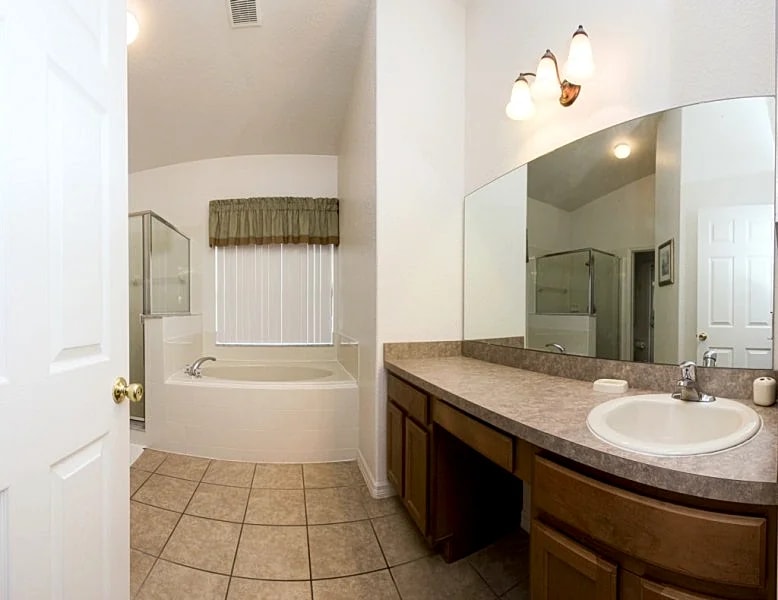 4 Bed 2 Bath Villa with Pool and Conservation View in Kissimmee, Florida, United States — photo 5