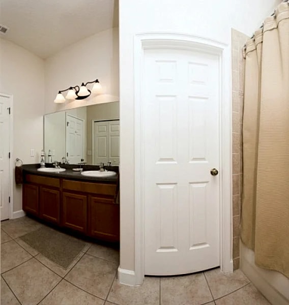 4 Bed 3 Bath Villa with Private Corner Lot Pool in Kissimmee, Florida, United States — photo 5
