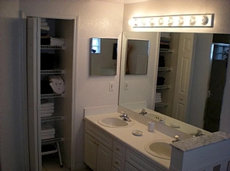 4 Bed two Bath Home in Davenport with Pool and Spa and Private Back yard. in Davenport, Florida, United States — photo 4