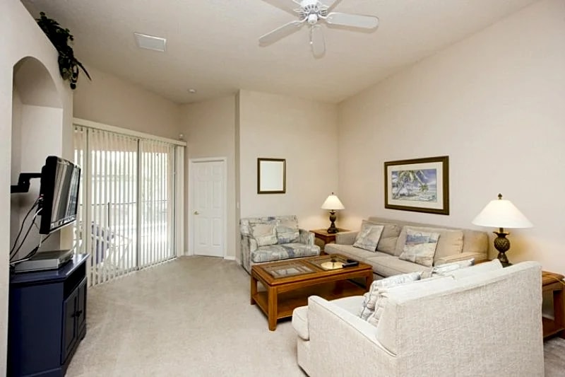 4 Bed, 3 Bath, Private Screened Pool with Jacuzzi, Internet Access in Davenport, Florida, United States — photo 4