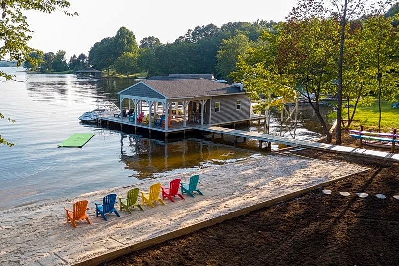 Lake Anna Oasis: Hottest Luxury Home at Lake * Public * Waterslide * 10,000 sqft in Bumpass, Virginia, United States — photo 5