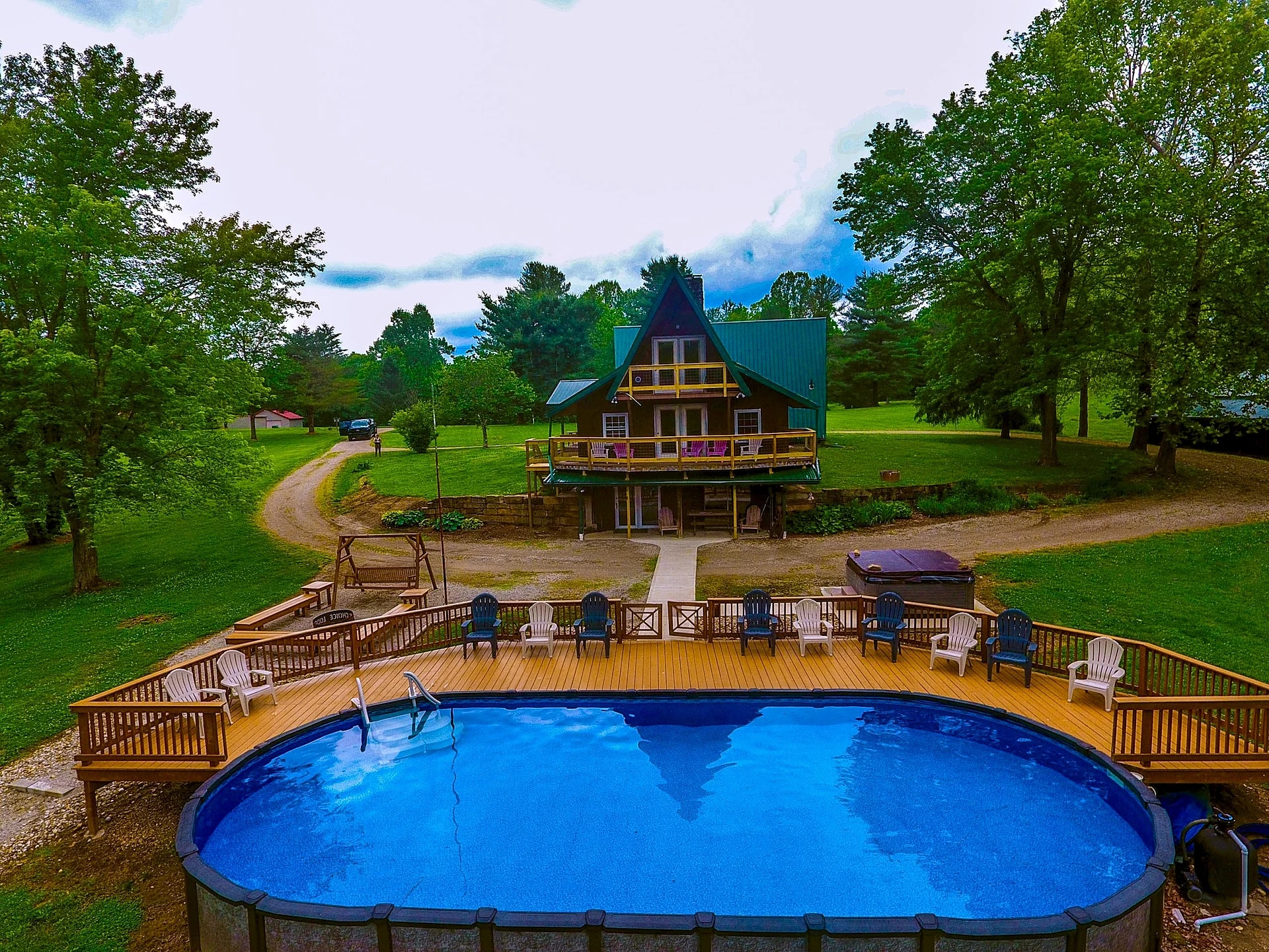 Luxury Lodge in Hocking Hills Pool, Hot Tub & Lake