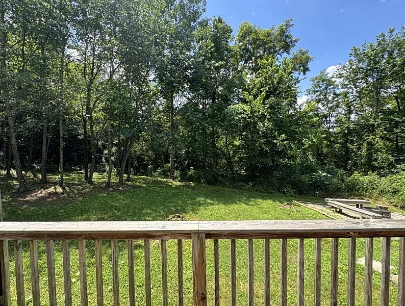 Charming Coyote Ridge Cabin w/ Private Hot Tub in Nelsonville, Ohio, United States — photo 5