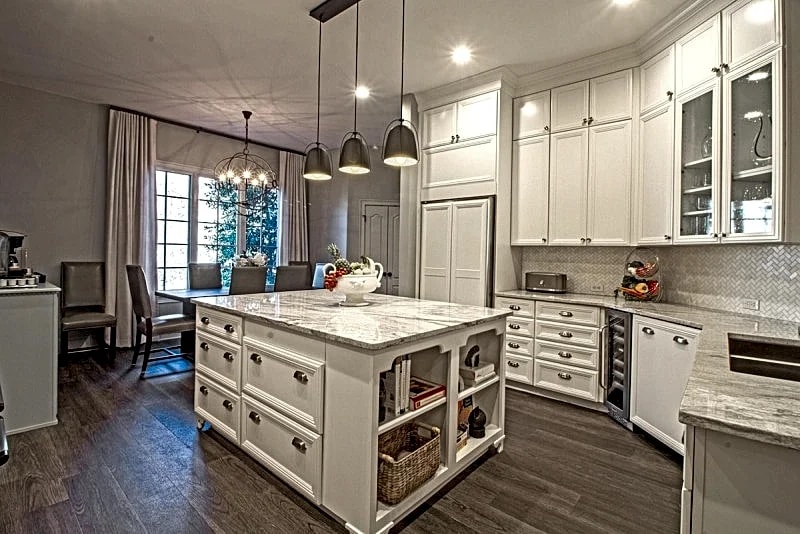 Luxury 3 Kng, 1 Qn, 4.5 Bth, Gourmet Kitchen, Pavilion w/Fireplace, Pond in Asheville, North Carolina, United States — photo 2