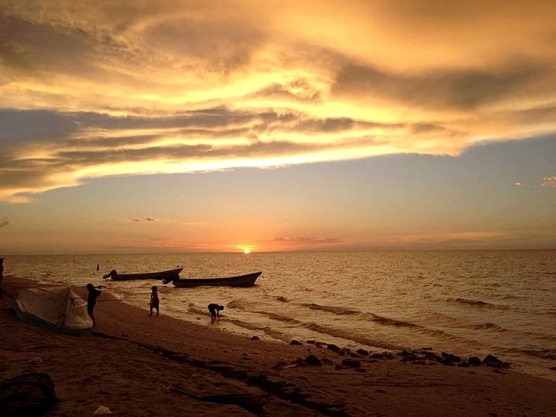 Beach front house for the whole family to enjoy at the safest place of Mexico! in Progreso, Yucatan, Mexico — photo 4