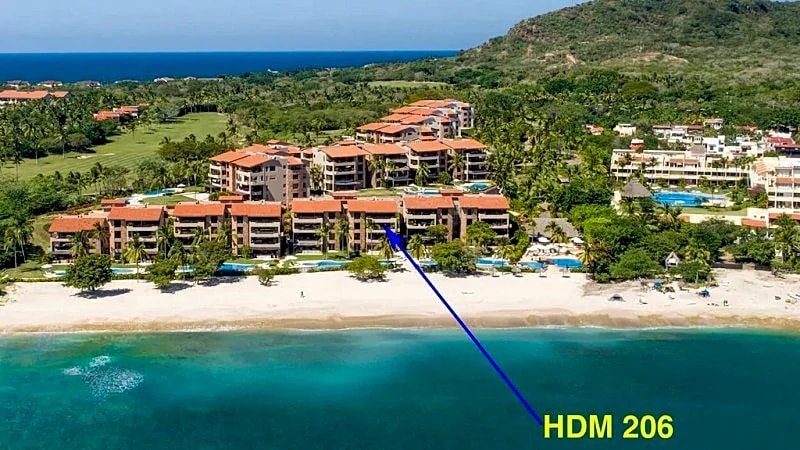 Beachfront Luxury Home • 281 5-star reviews • Great service & Exceptional value in Bahia De Banderas, Nayarit, Mexico — photo 4
