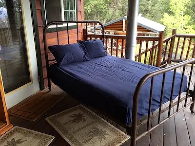 Julian 1927 Historic Cabin Retreat - 'Burgio Bungalow' in Julian, California, United States — photo 5