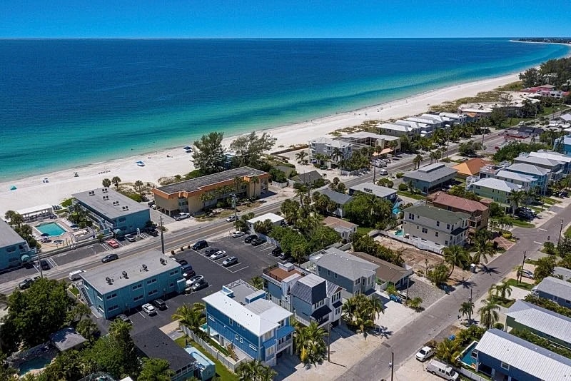 ALECASSANDRA VACATION VILLAS, Your Family Vacation Accommodations in Bradenton Beach, Florida, United States — photo 3