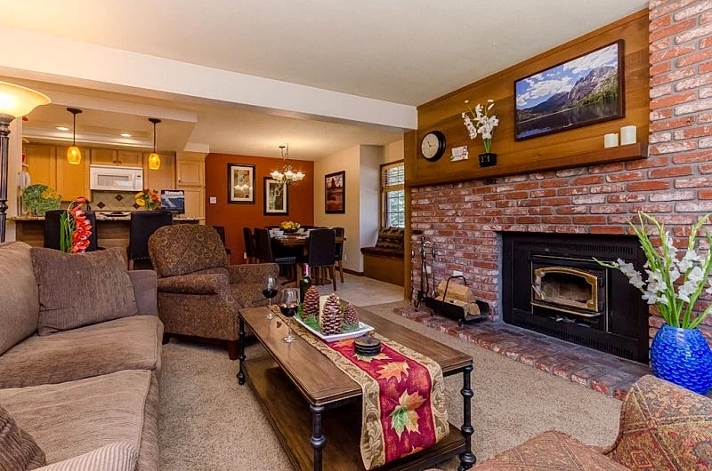Ski in/Ski Out Condo at Canyon Lodge -Sleeps 8- Faces Mountain in Mammoth Lakes, California, United States — photo 5