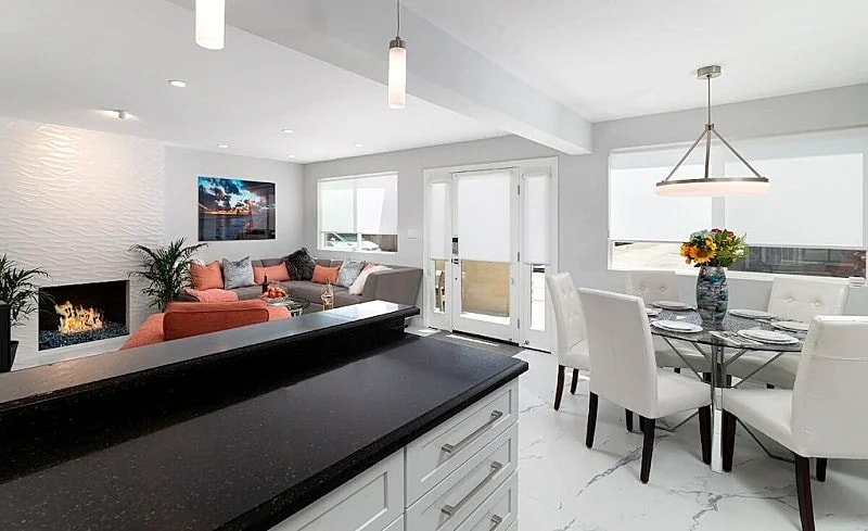 Brand New 3/convertible 4 bedroom luxury home on the Balboa Peninsula - Sleeps 8 in Newport Beach, California, United States — photo 5