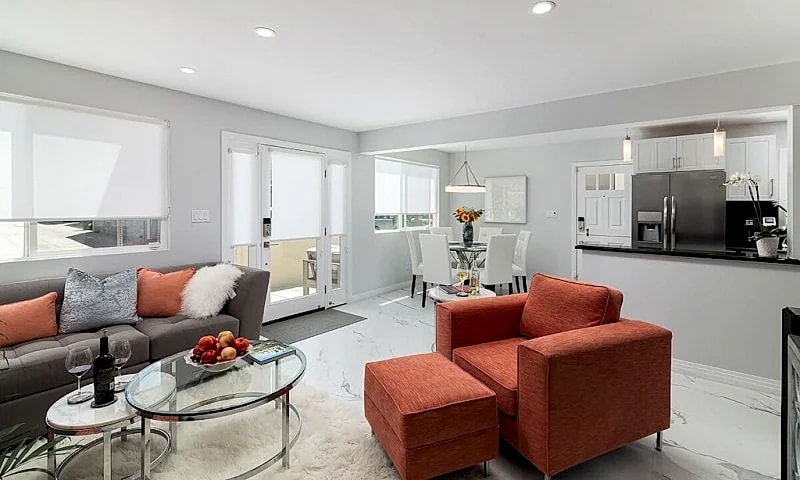 Brand New 3/convertible 4 bedroom luxury home on the Balboa Peninsula - Sleeps 8 in Newport Beach, California, United States — photo 3