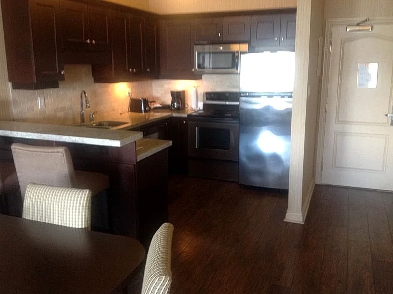 MARRIOTT DELTA. GRAND in Kelowna, British Columbia, Canada — photo 4