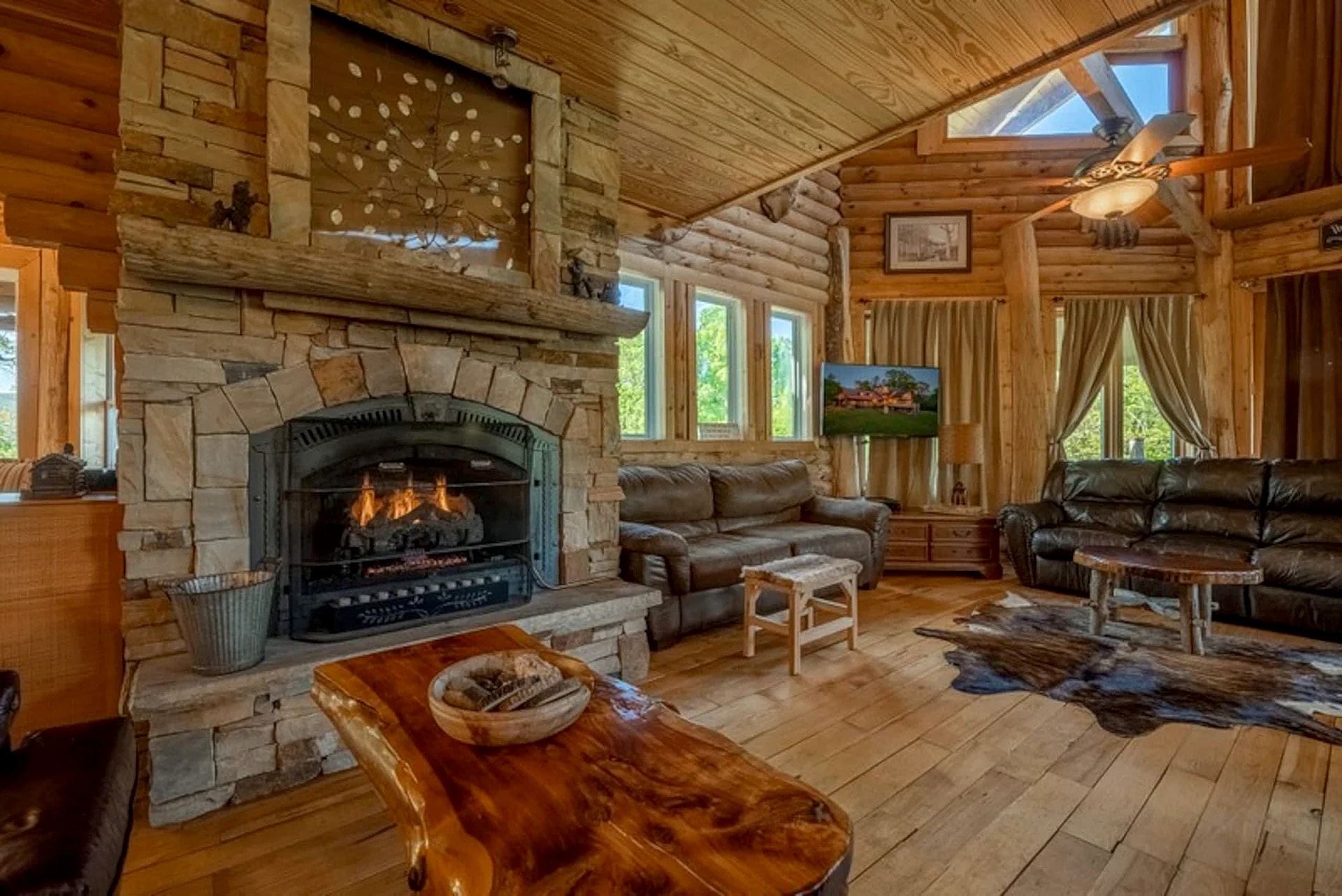 Perfect for Reunions & Retreats! Gorgeous Mtn VIews! in Chickamauga, Georgia, United States — photo 4