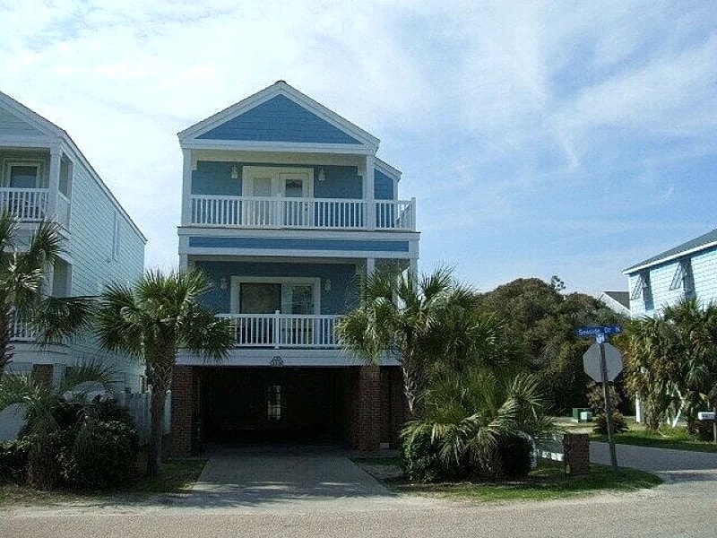GREAT OCEAN VIEWS- Central Surfside Location- Hot Tub- Heated Pool in Surfside Beach, South Carolina, United States — photo 2