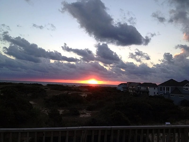Horizon Light, Oceanside, Close To Beach And Tennis in Corolla, North Carolina, United States — photo 4