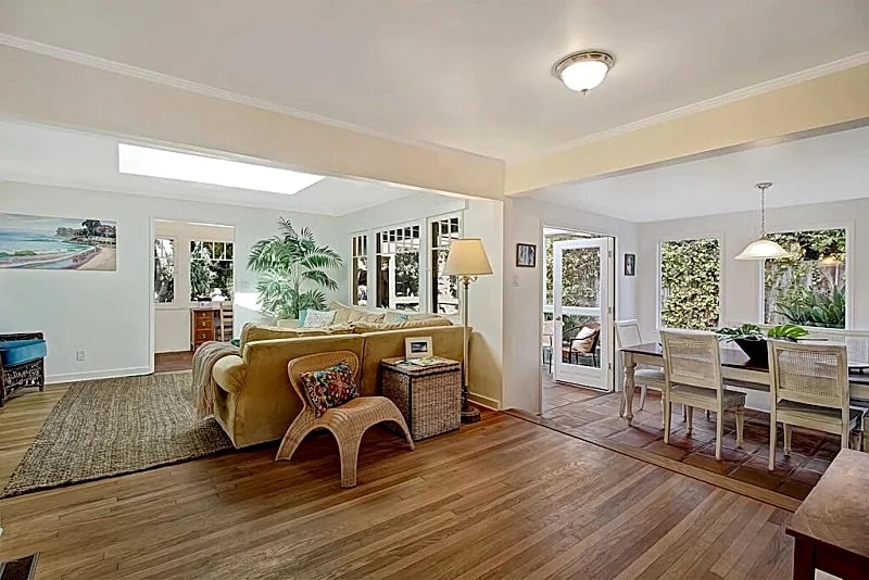 Hammonds Beach Haven w/ Yard, Deck & Sunroom-Walk to the beach, 1 block to Rosewood Miramar! in Santa Barbara, California, United States — photo 4