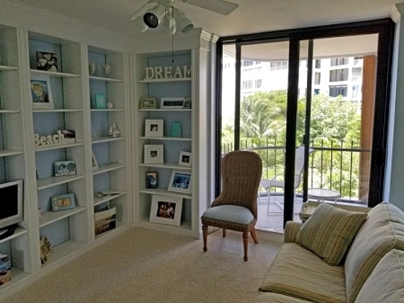Guests Are Sure To Enjoy A Memorable Vacation In This Fully Furnished Beachfront Condo in Naples, Florida, United States — photo 3