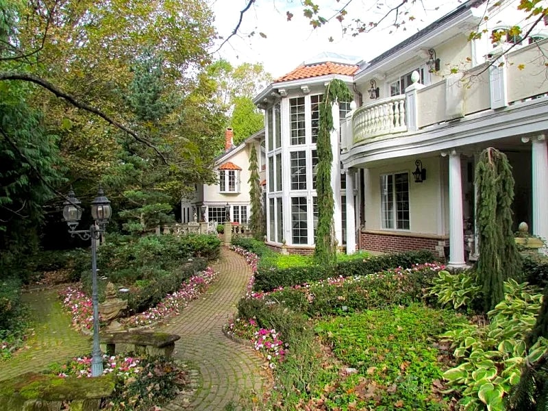 Your Own Private Luxury Resort - Sturbridge/Brimfield, MA in Brimfield, Massachusetts, United States — photo 3