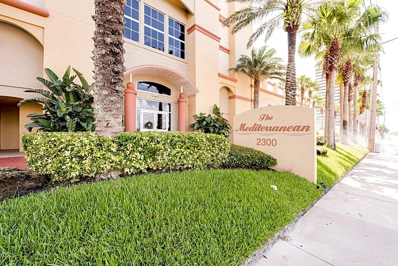 Experience Daytona Beach from the Elegant Mediterranean Condo in Daytona Beach, Florida, United States — photo 4
