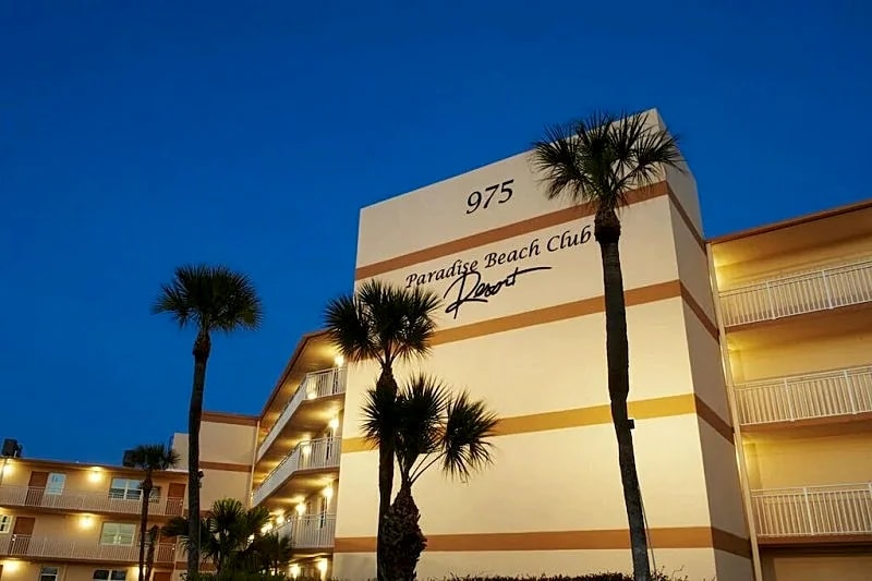 Oceanfront Ground Level Unit with Amazing Ocean Views in Satellite Beach, Florida, United States — photo 5