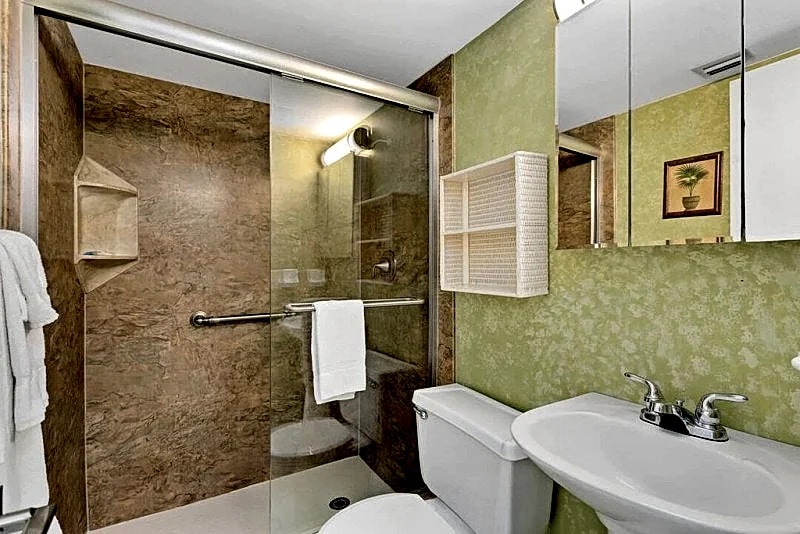 Right on the Beach. Family & Pet Friendly. Great Ocean views in Satellite Beach, Florida, United States — photo 4