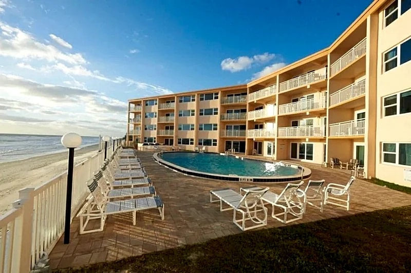 Beachside Retreat w/ VIEWS - Ocean & Pool STEPS away! in Satellite Beach, Florida, United States — photo 2