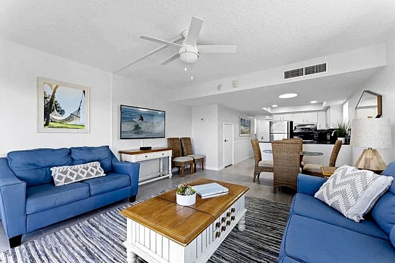 Beachfront. Family & Pet Friendly. Amazing Ocean views