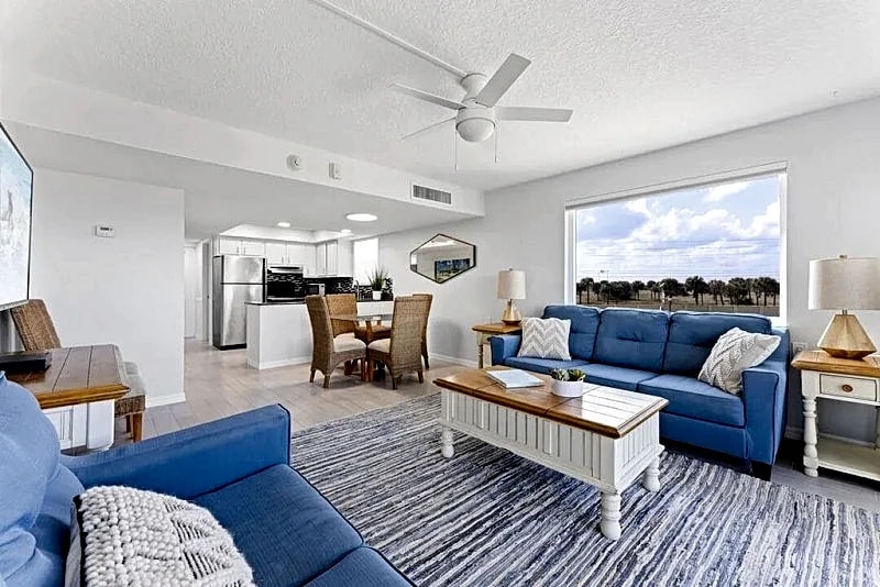 Beachfront. Family & Pet Friendly. Amazing Ocean views in Satellite Beach, Florida, United States — photo 2