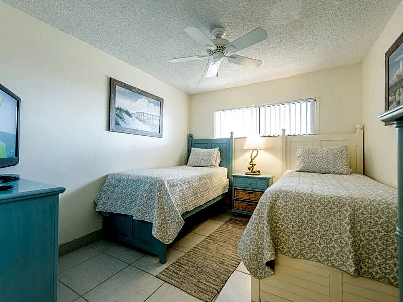 Amazing Direct Oceanfront View - Next to Pier - Penthouse in Cocoa Beach, Florida, United States — photo 2