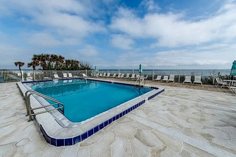 Direct Ocean View Condo w/ Extra Large Balcony & Heated Pool in Indian Harbour Beach, Florida, United States — photo 4