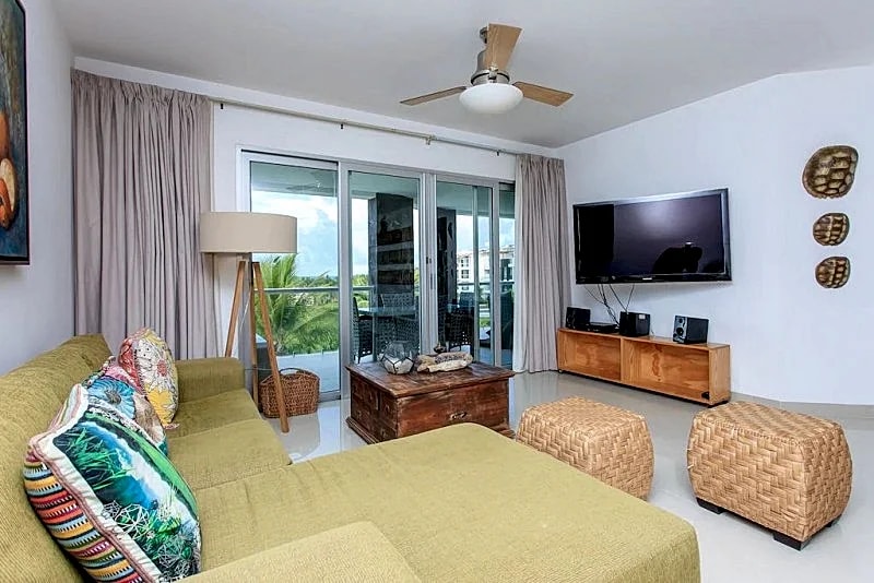 RELAXING 2 BR WITH JACUZZI, TERRACE AND BEACH CLUB