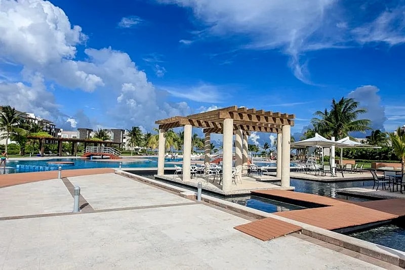 RELAXING 2 BR WITH JACUZZI, TERRACE AND BEACH CLUB in Playa Del Carmen, Quintana Roo, Mexico — photo 5