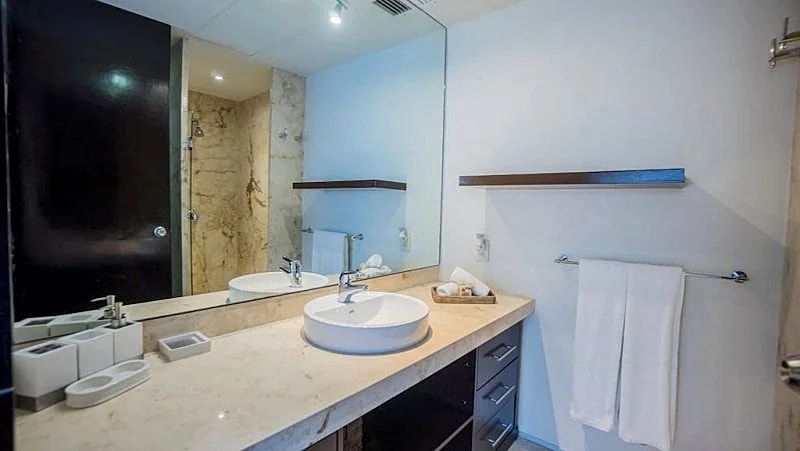 OCEAN VIEW 2 BR CONDO STEPS FROM THE BEACH AND 5TH AV in Playa Del Carmen, Quintana Roo, Mexico — photo 2