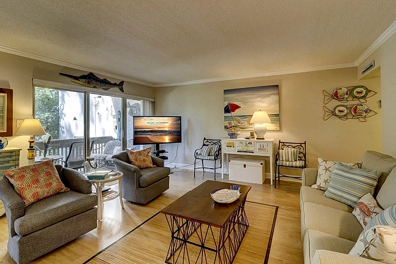 1662 Bluff Villa