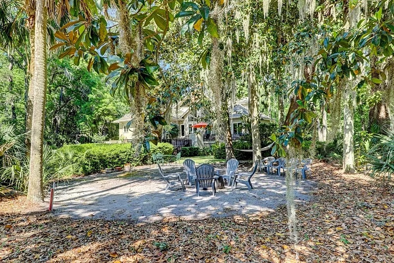 38 Plantation Drive "Tranquility Oaks" in Hilton Head Island, South Carolina, United States — photo 4