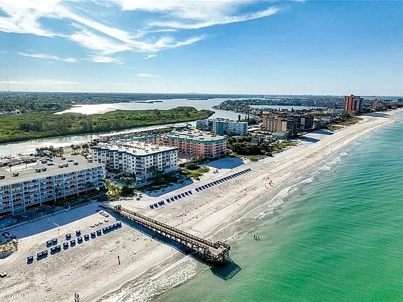 Indian Rocks Beach / Indian Shores Ocean Condo near Clearwater & St Petersburg in Indian Shores, Florida, United States — photo 4